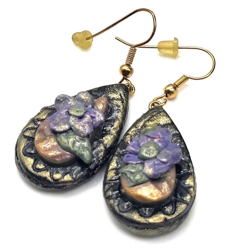 Vintage 90s Handmade Polymer Clay Flower Earrings 2in